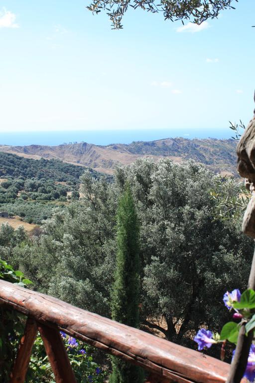 Bed and Breakfast Rocca Del Vento San Pantaleone Esterno foto