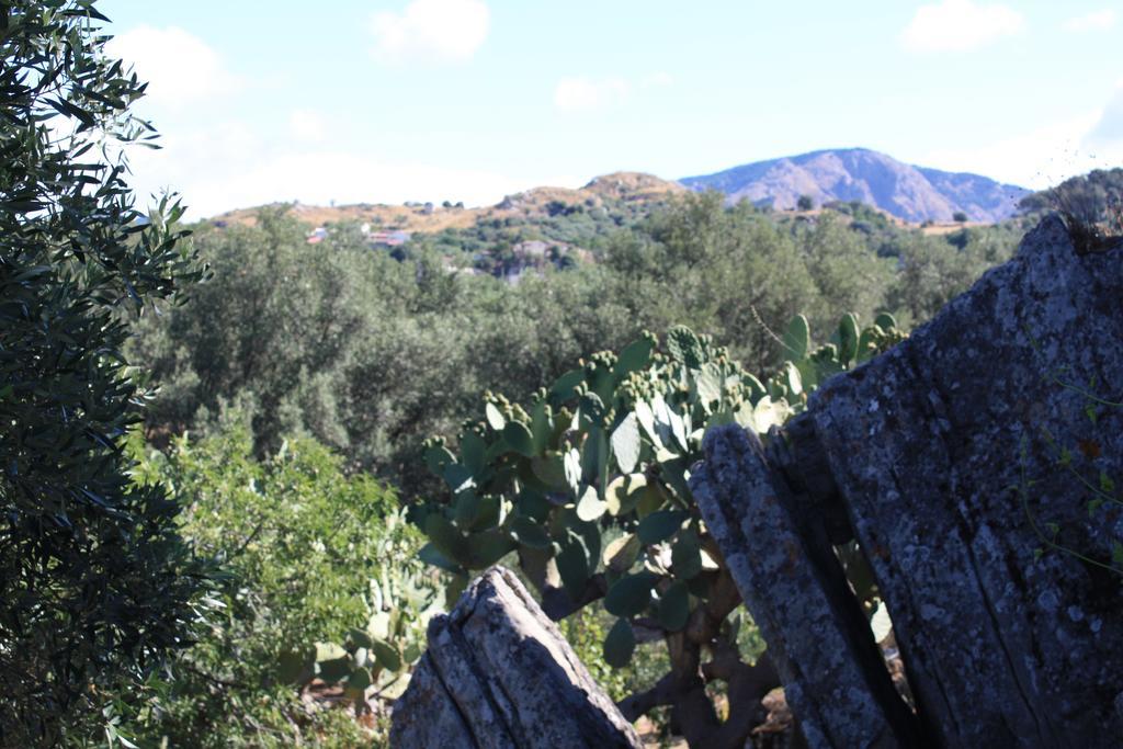 Bed and Breakfast Rocca Del Vento San Pantaleone Esterno foto